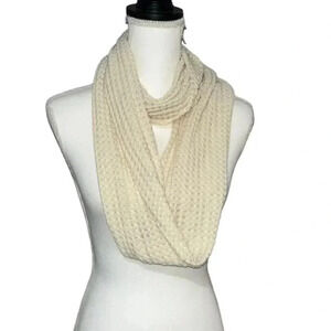 Liberty Love infinity scarf cream/ivory color VGUC